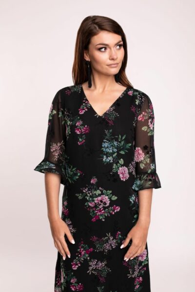 Czarna sukienka w kwiaty