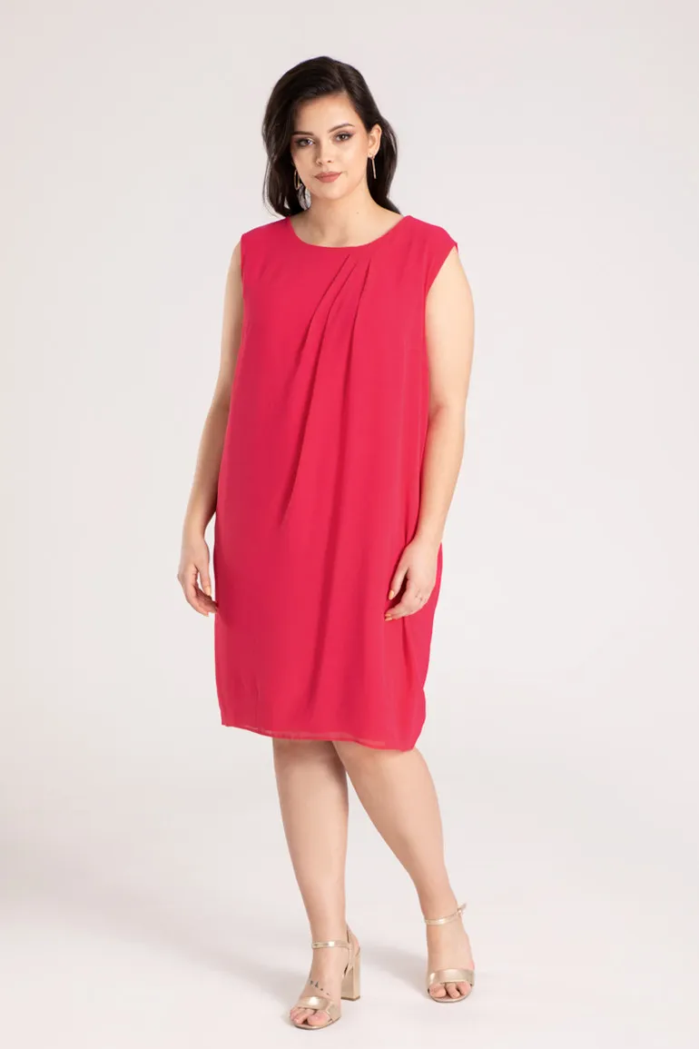 Czerwona sukienka z szyfonu bez rękawów - Kolekcja wizytowa. Sukienka plus size Vito Vergelis.