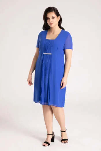 Kobaltowa sukienka z plisowaniem. Wizytowa sukienka plus size Vito Vergelis