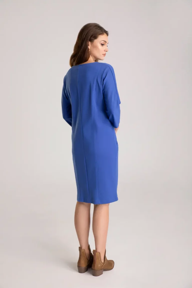 Niebieska dzianinowa sukienka z rękawem 3/4 polska marka Vito Vergelis