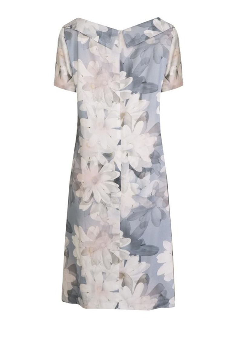 Błękitna sukienka w białe kwiaty marki Vito Vergelis
