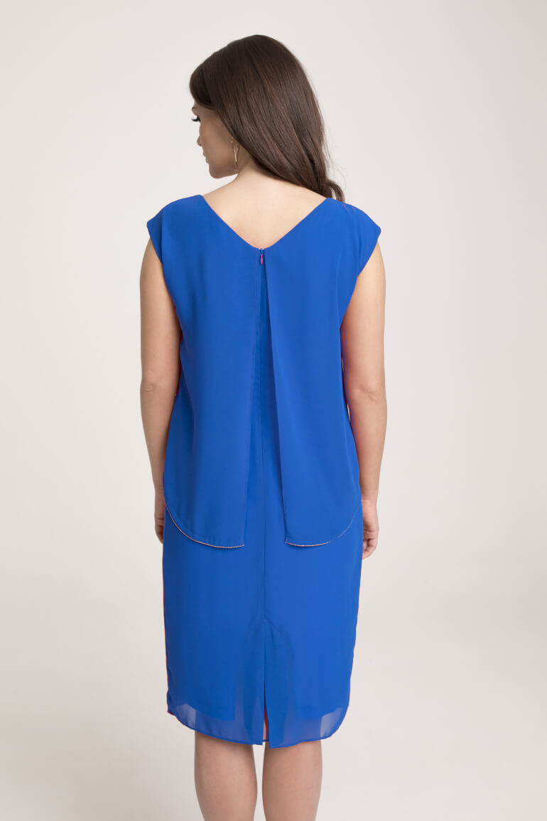 elegancka sukienka wizytowa szyfonowa niebieska chaber kobalt polska marka Vito Vergelis