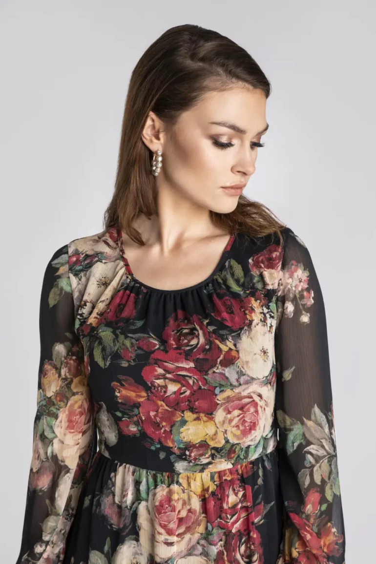 szyfonowa sukienka w kwiaty polskiej marki Vito Vergelis