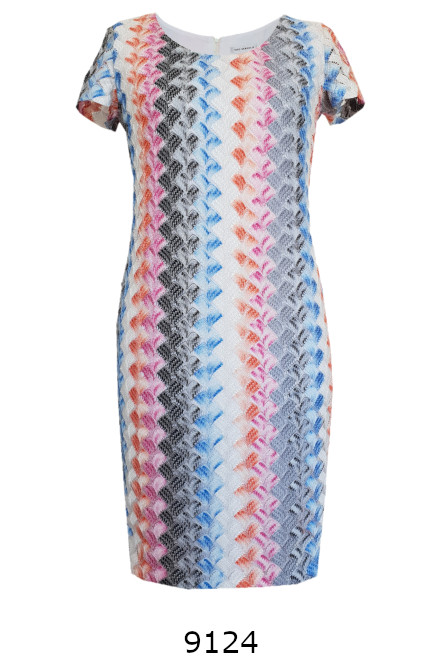 Sukienka z kolorowej, pastelowej koronki ażurowej. Wygodna i elegancka sukienka Vito Vergelis