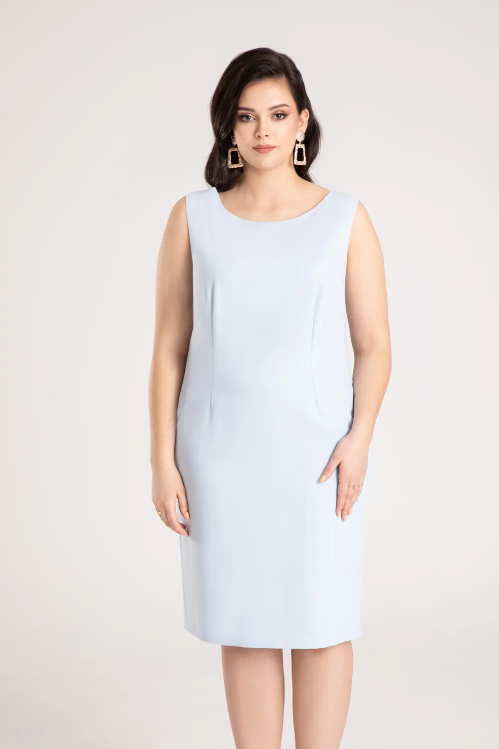 błękitna sukienka ołówkowa bez rękawków sukienka tuba polska marka