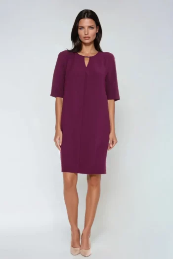 Bordowa sukienka z aplikacją