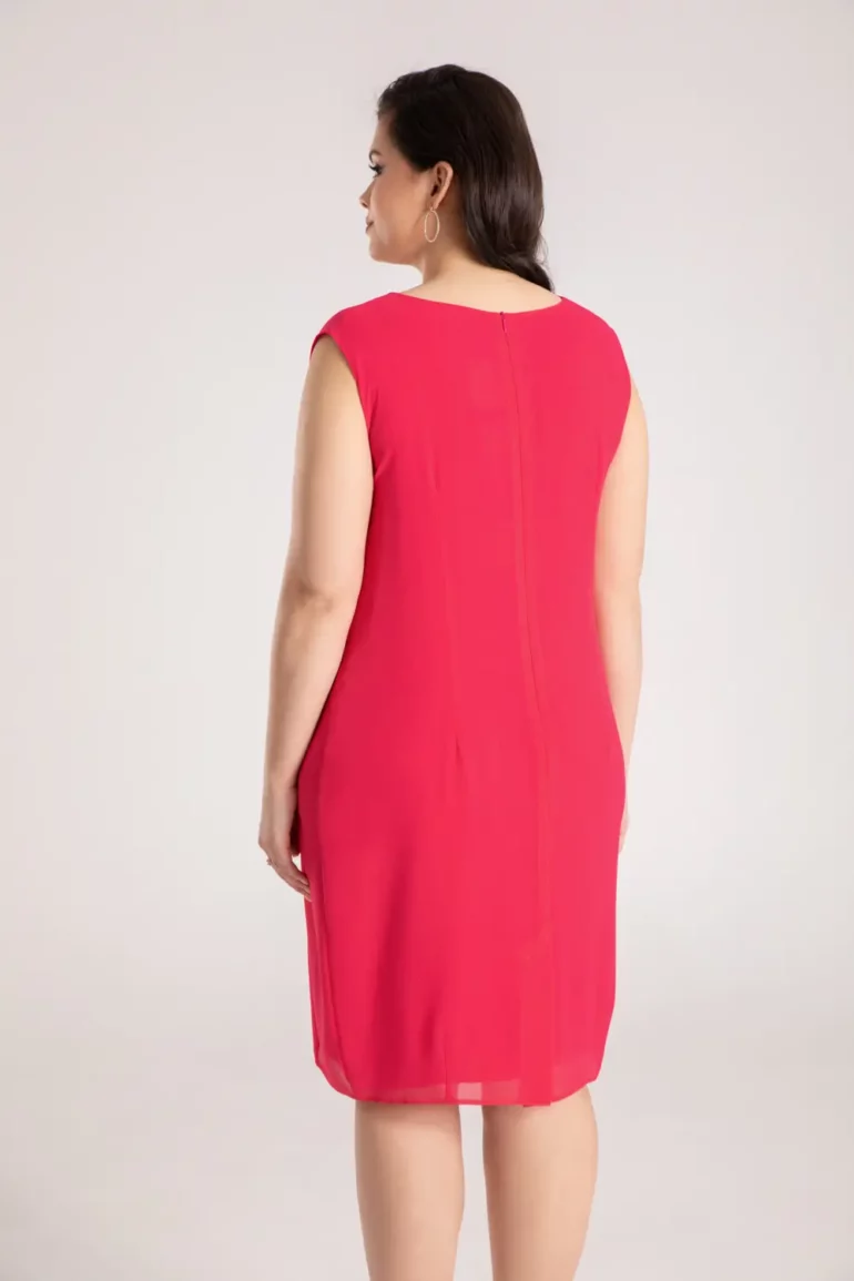 Czerwona sukienka z szyfonu bez rękawów - Kolekcja wizytowa. Sukienka plus size Vito Vergelis.