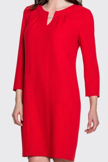 czerwona sukienka wizytowa z łańcuszkiem polska marka Vito Vergelis