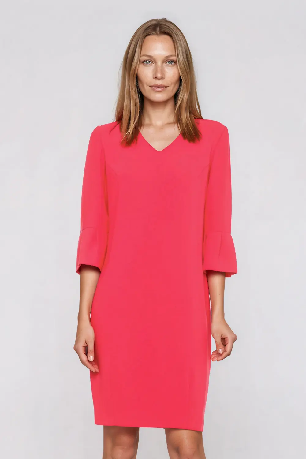 czerwona sukienka z rozkloszowanym ozdobnym rekawem Vito Vergelis 7030 (2) czerwona sukienka z ozdobnym rękawem w dzwonek polska marka Vito Vergelis