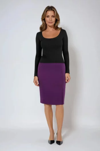 ołówkowa spódnica z rozporkiem w kolorze fioletowym polska marka Vito Vergelis