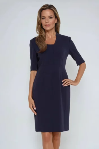 biznesowa granatowa sukienka ołówkowa z rękawem polska marka Vito Vergelis