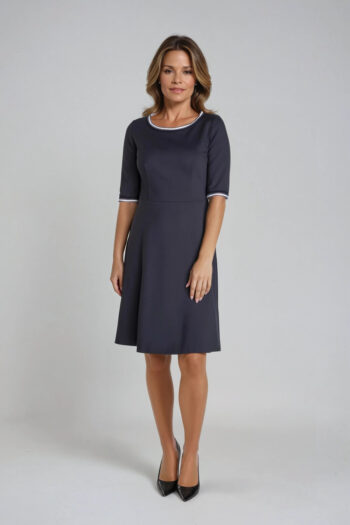 granatowa sukienka dzianinowa polska marka Vito Vergelis