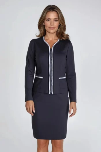 Granatowy żakiet dzianinowy z taśmą do pracy polskiej marki Vito Vergelis