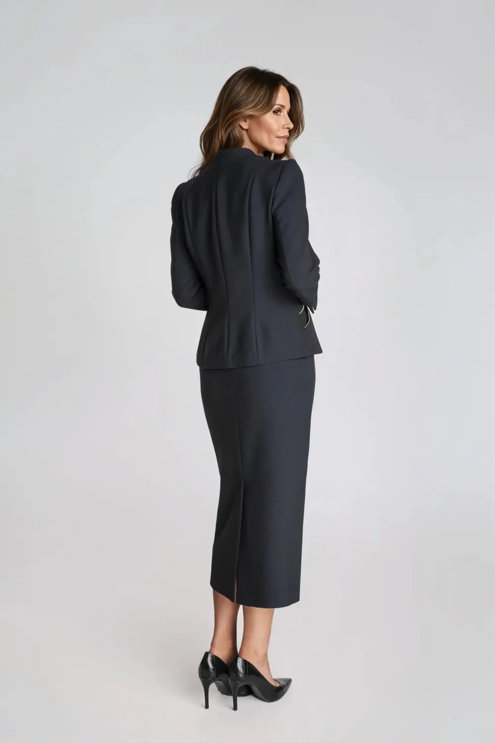 granatowy zakiet z suwakami zlotymi Vito Vergelis 7678 spodnica midi 7679 długa granatowa spódnica ołówkowa midi polska marka Vito Vergelis