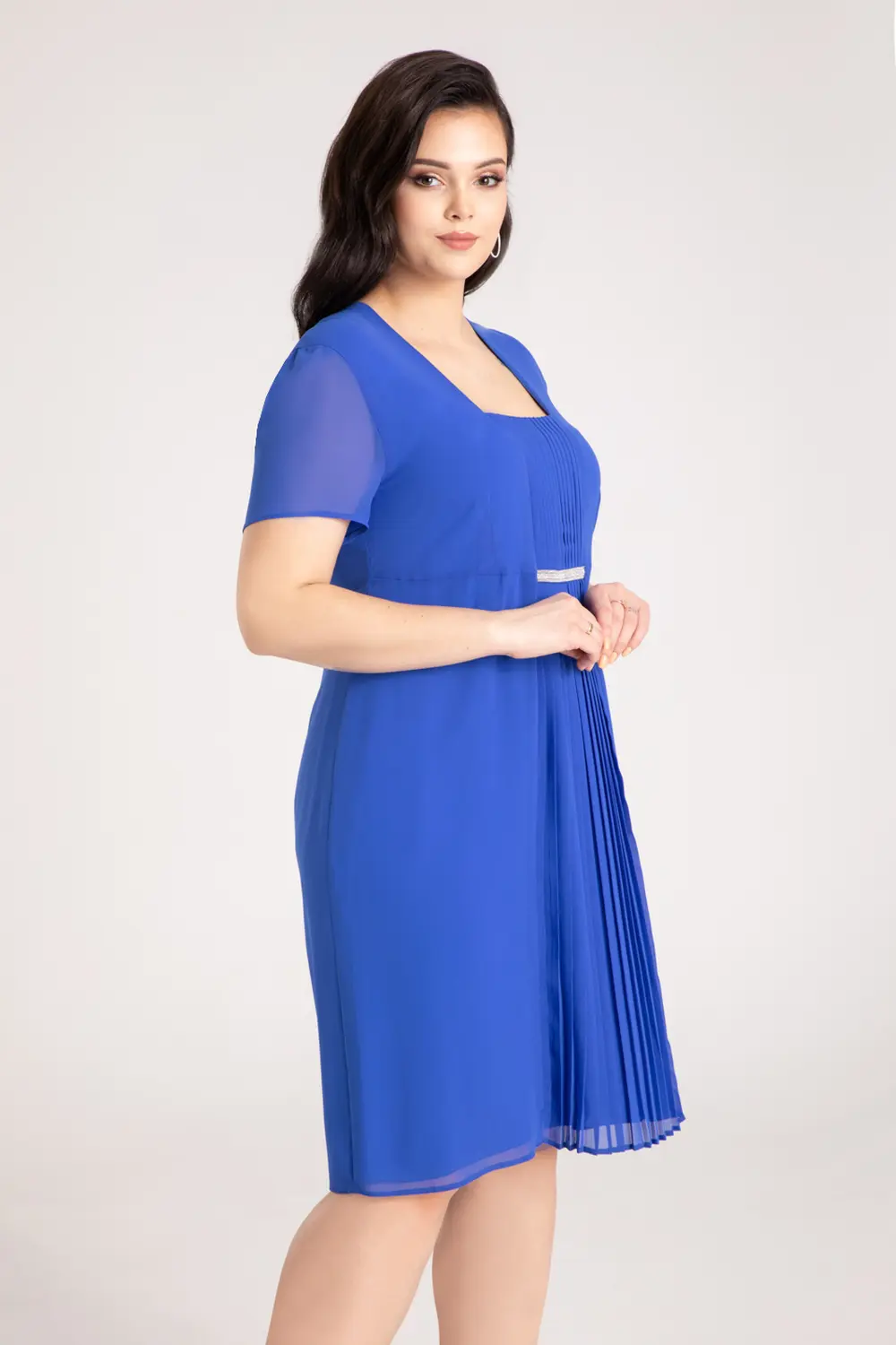 Kobaltowa sukienka wizytowa szyfonowa plus size polska marka Vito Vergelis