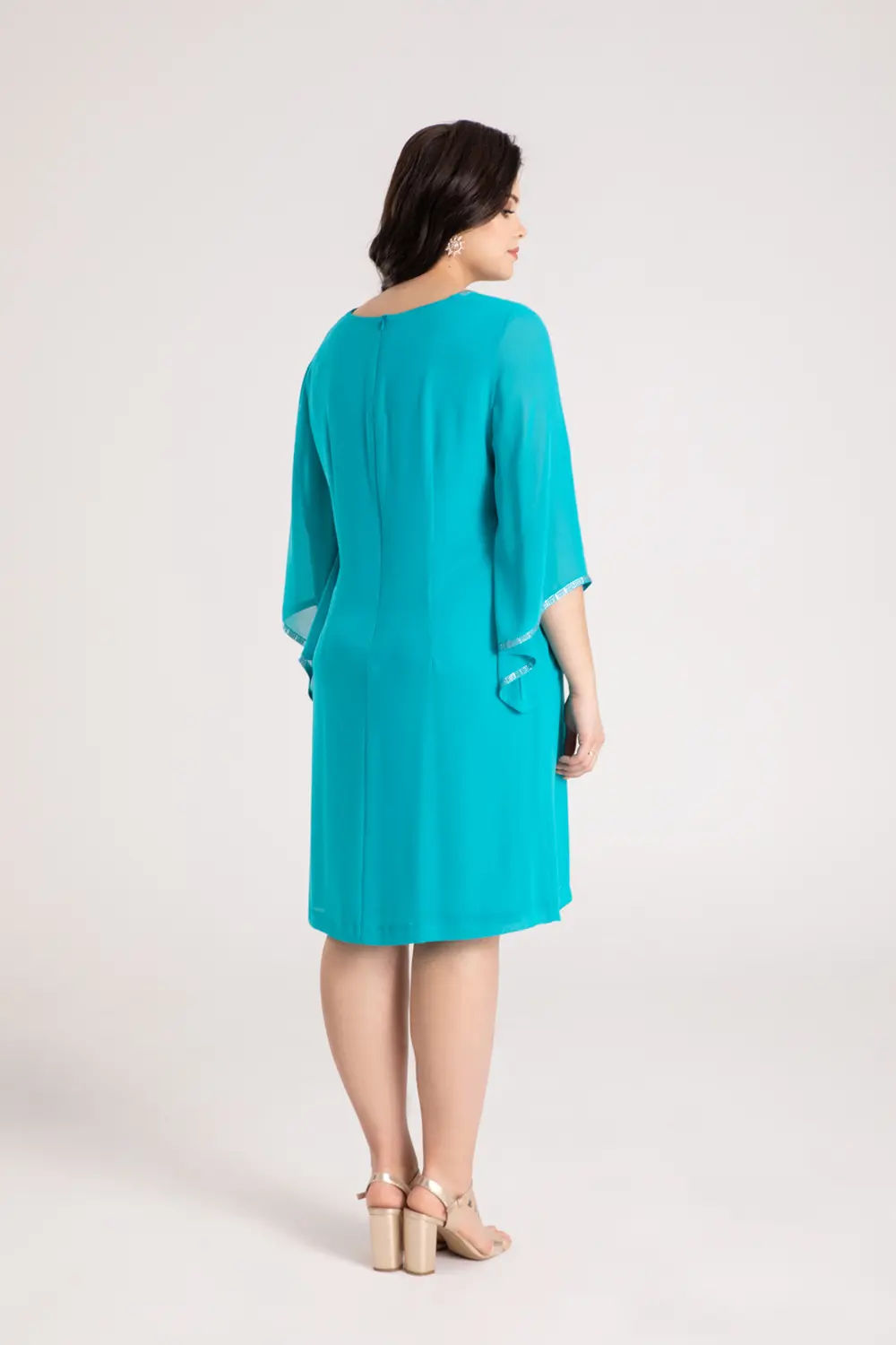 wizytowa sukienka szyfonowa zielona plus size duże rozmiary marki Vito Vergelis