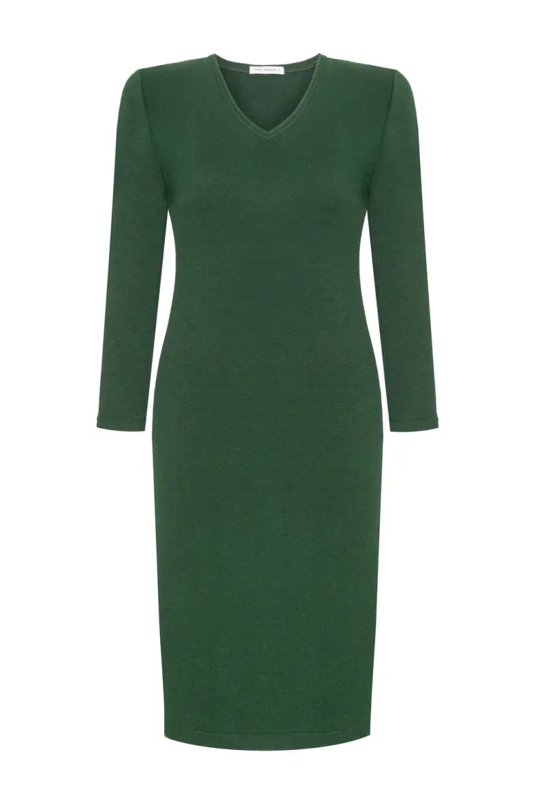 zielona sukienka sweterkowa ołówkowa polska marka Vito Vergelis codzienna sukienka zima 2022